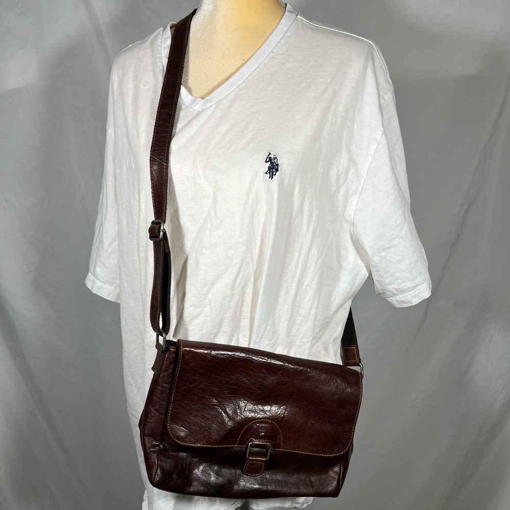Jack Georges Voyager Olivia Flap Over Brown Leather Crossbody handbag